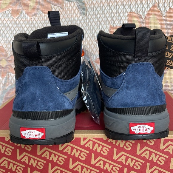 Vans Men’s Ultrarange Exo
Dress Blues/Black
VN0A5KS5LKV
Sneakers Hiking B… - Picture 14 of 16